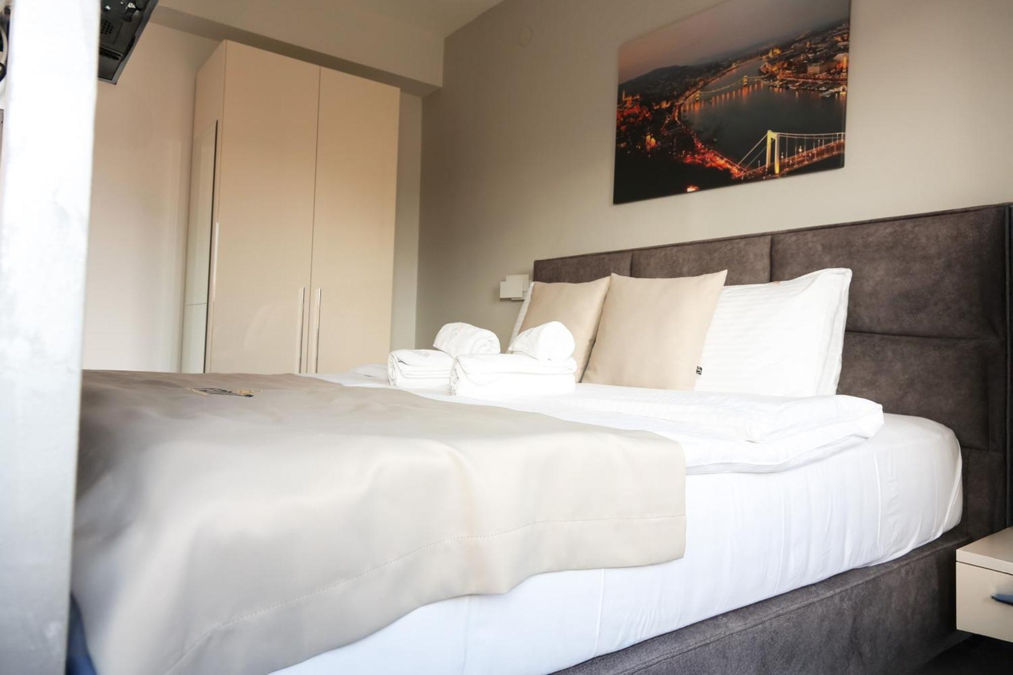 Templum Apartments - Slavija Square بلغراد المظهر الخارجي الصورة