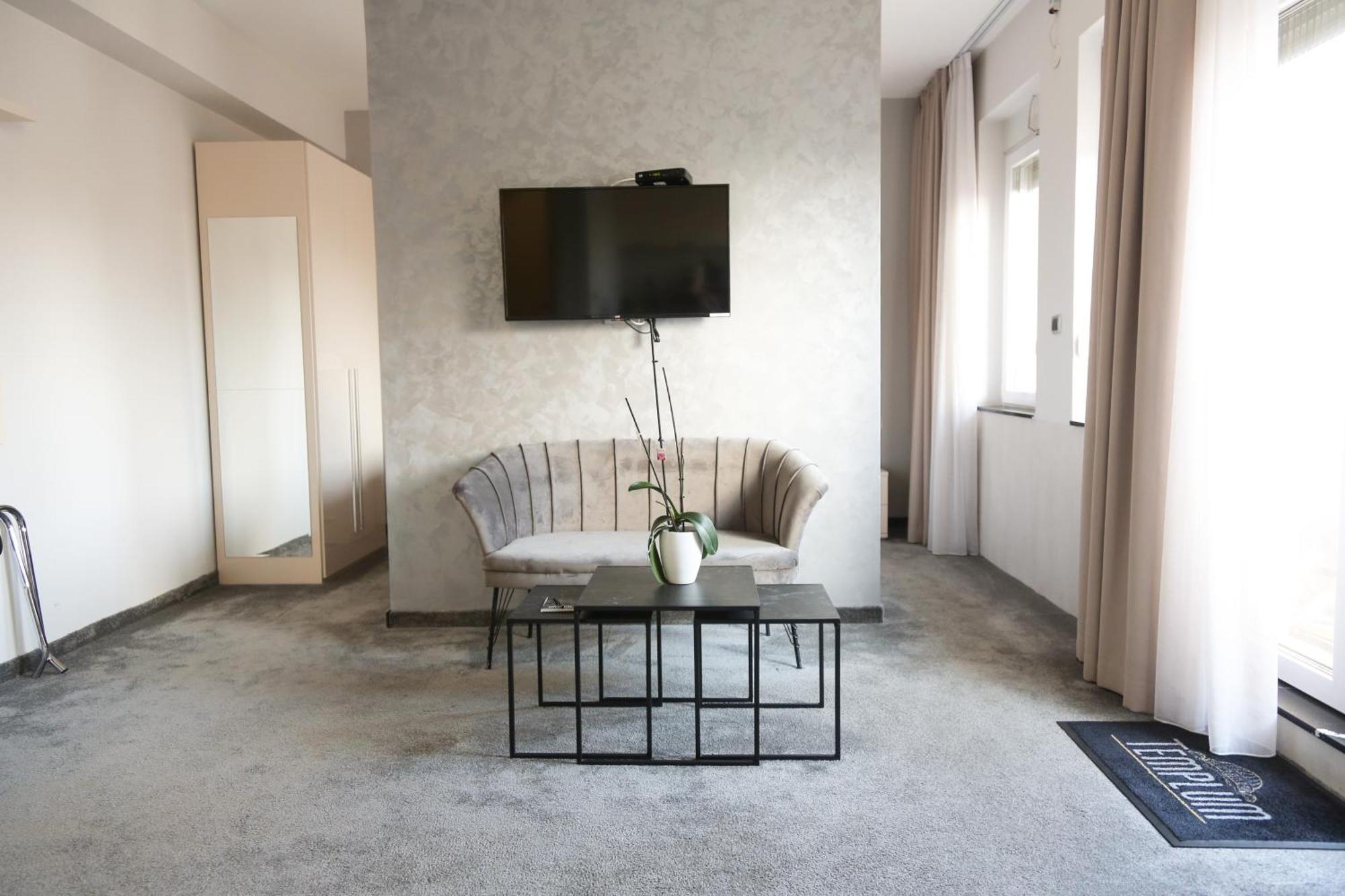 Templum Apartments - Slavija Square بلغراد المظهر الخارجي الصورة