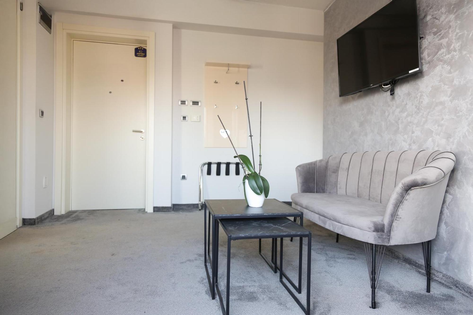 Templum Apartments - Slavija Square بلغراد المظهر الخارجي الصورة